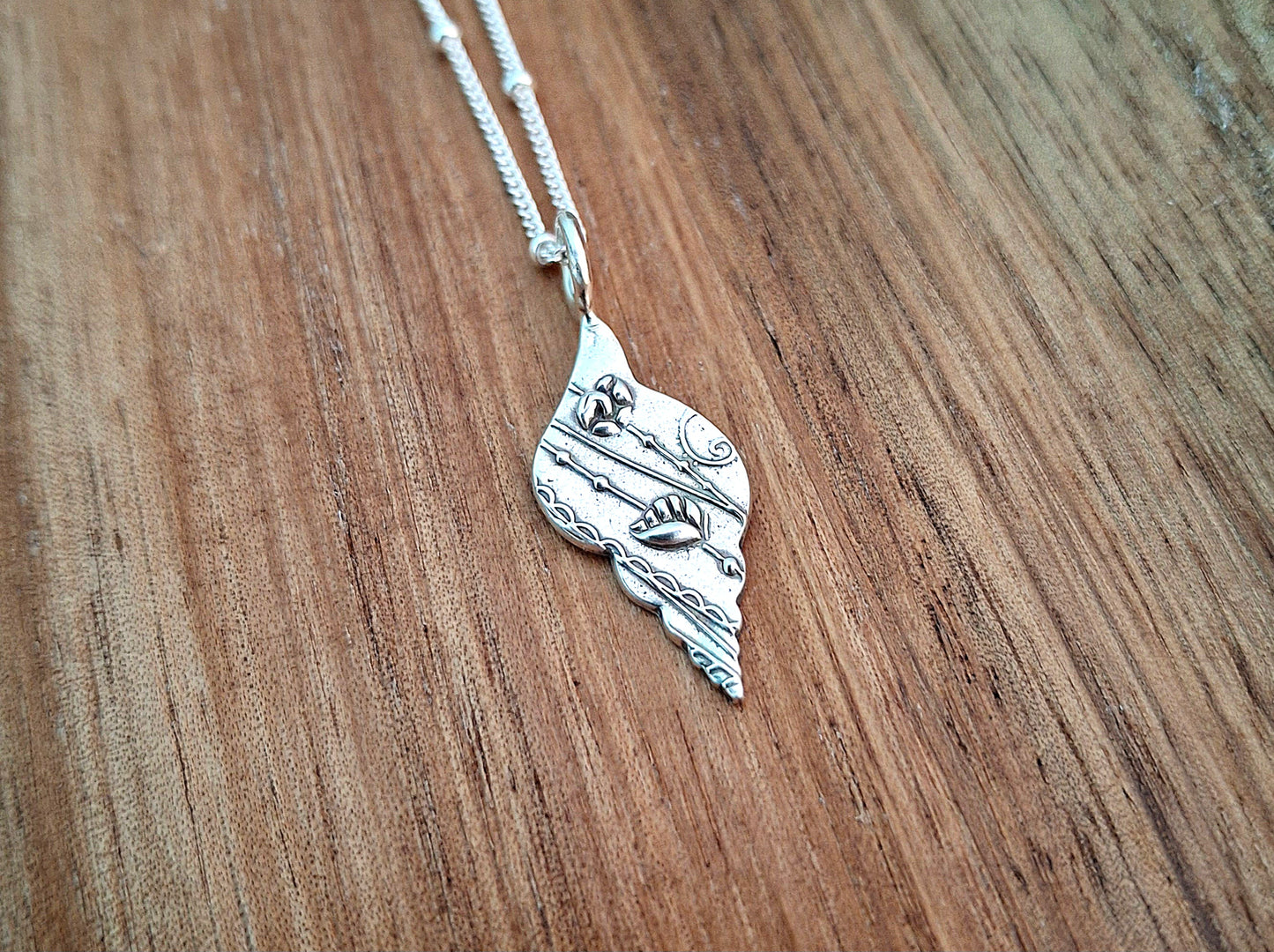 Silver Tulip Shell Charm Necklace with Shell Pattern