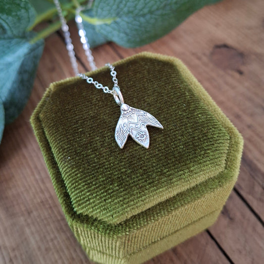 Handmade Mandala Snowdrop Silver Necklace