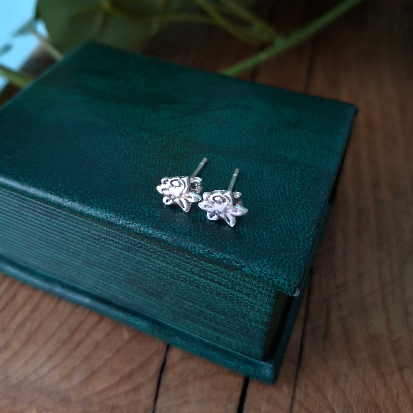 Handmade Daffodil Silver Studs