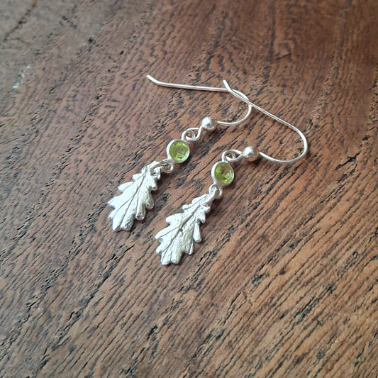 Organic Texture Silver Oak Leaves Earrings with Peridot