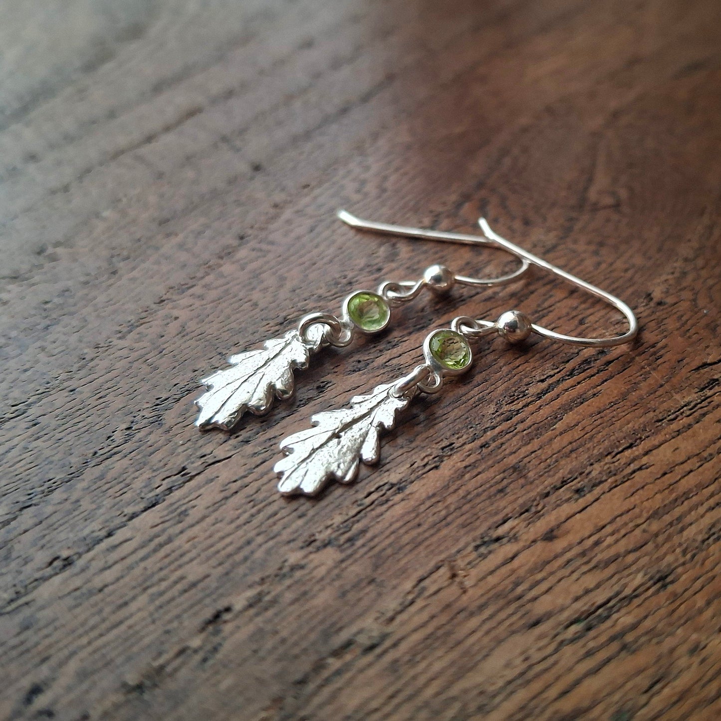 Organic Texture Silver Oak Leaves Earrings with Peridot