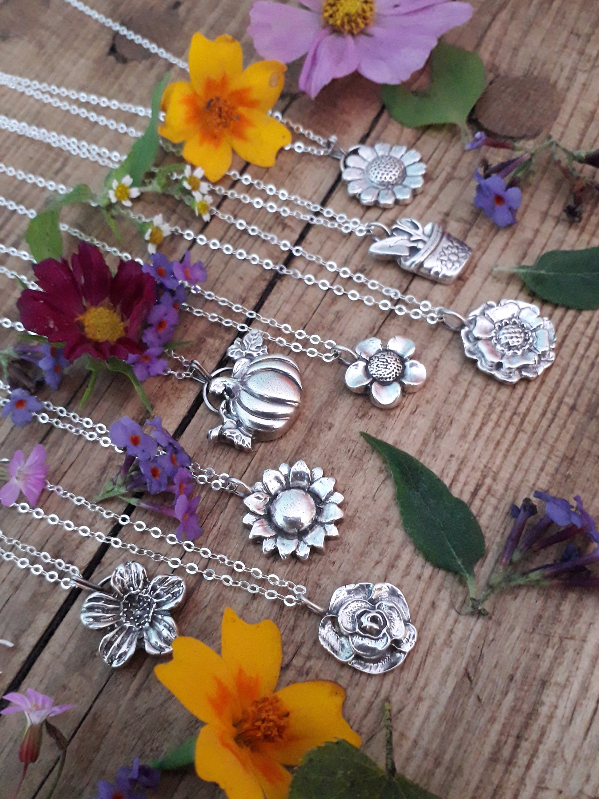 Summer Flower 1 Silver Necklace - Irmy Creations