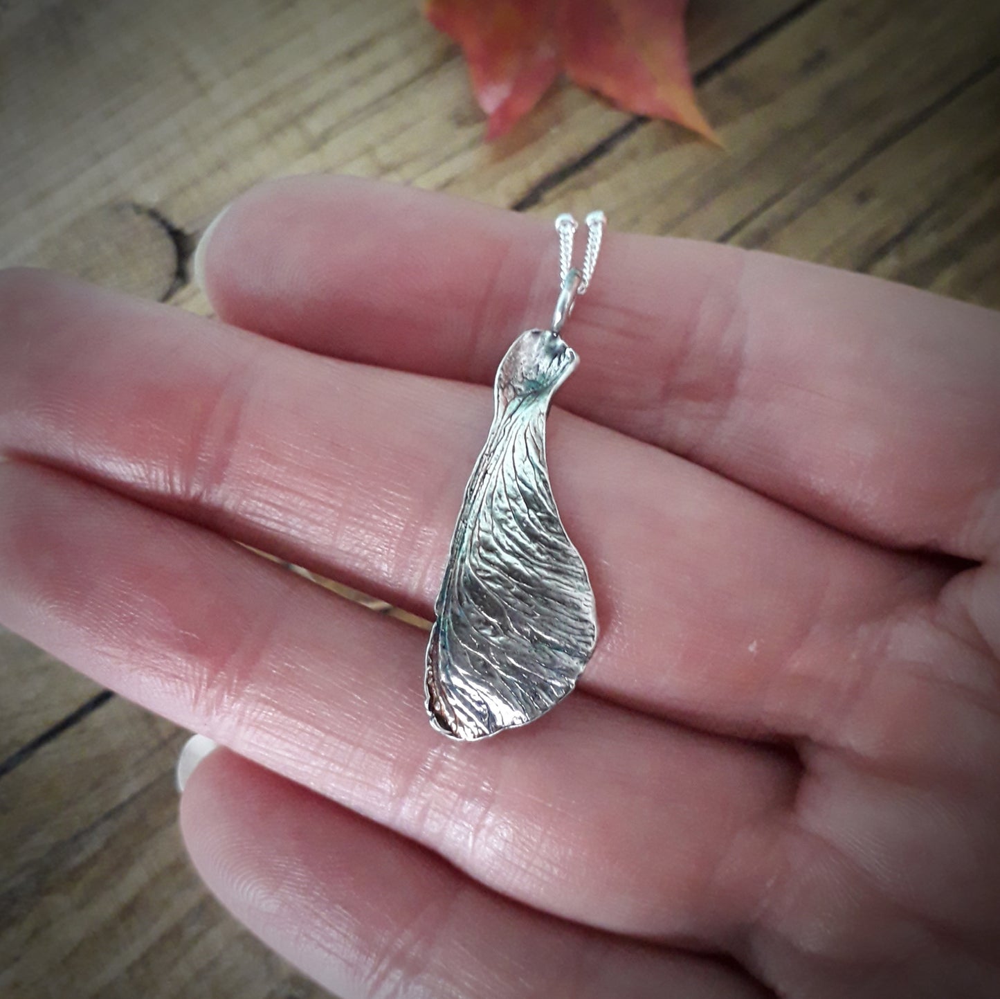 Sycamore Seed Plain Silver Necklace