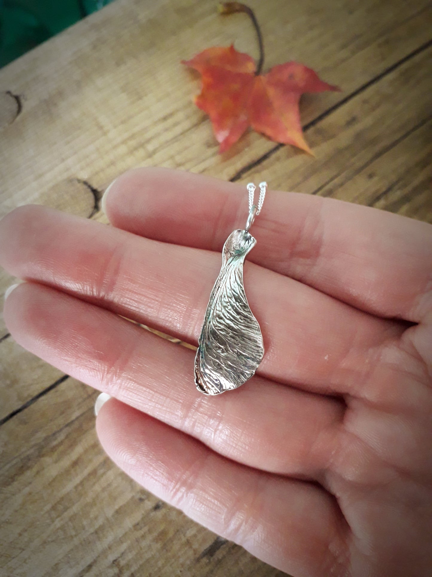 Sycamore Seed Plain Silver Necklace