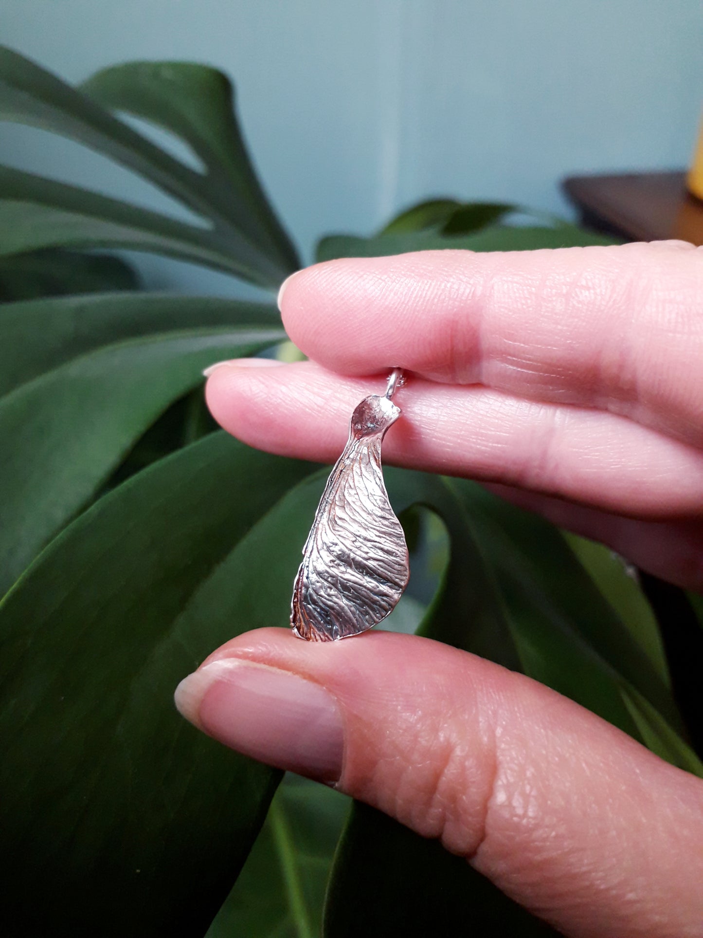 Sycamore Seed Plain Silver Necklace