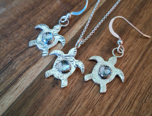 Turtle Charm Set with Aquamarine