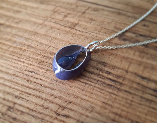 Cowrie Shell Silver Necklace - Dark Blue