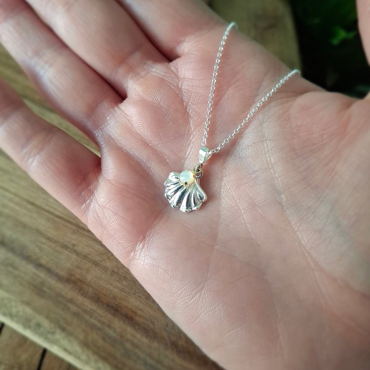 Silver Shell Charm Necklace with Gold details and Mother of Pearl