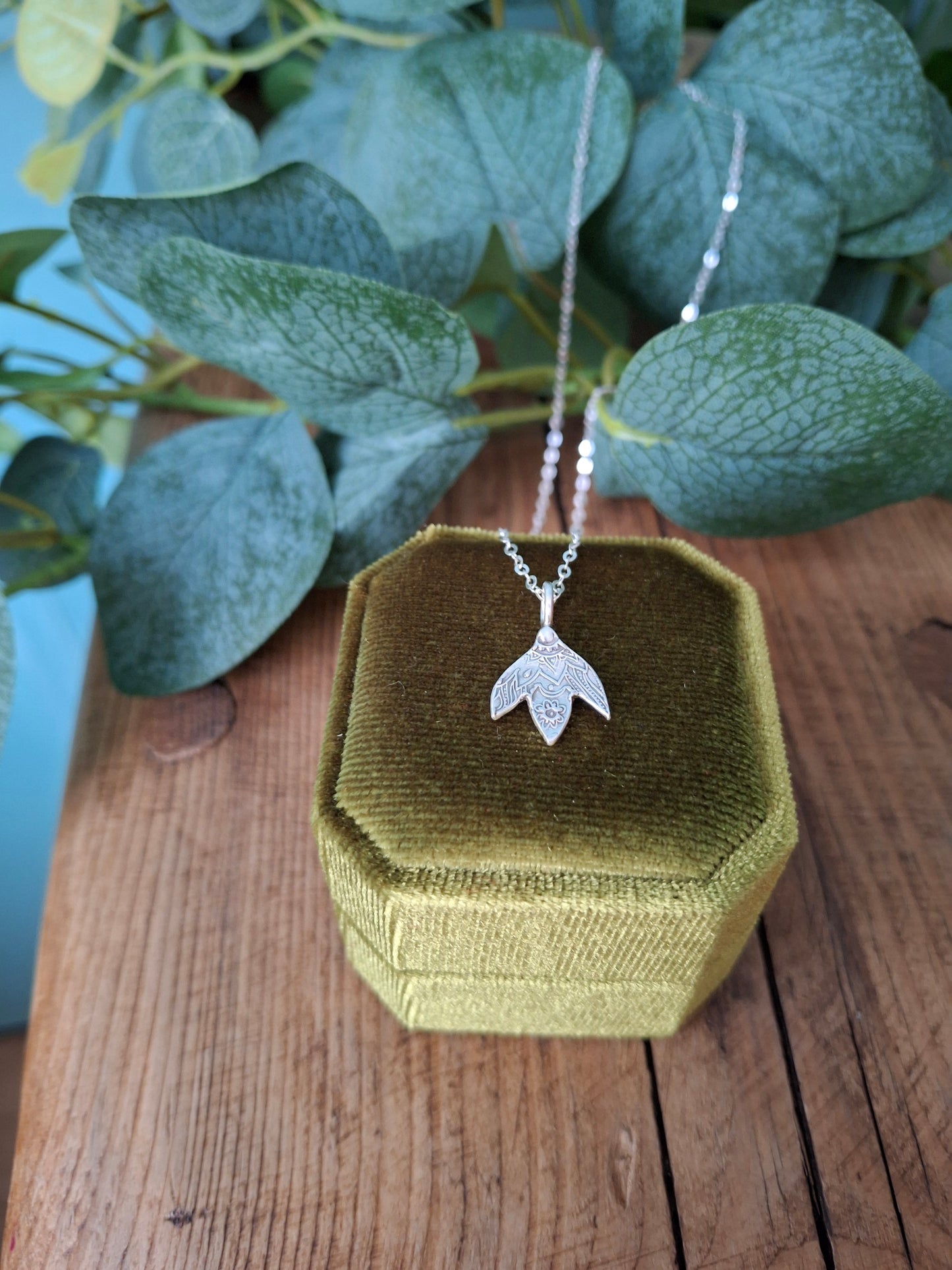 Handmade Mandala Snowdrop Silver Necklace