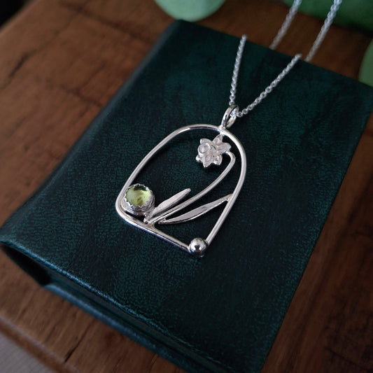 Handmade Peridot Daffodil Arch Necklace
