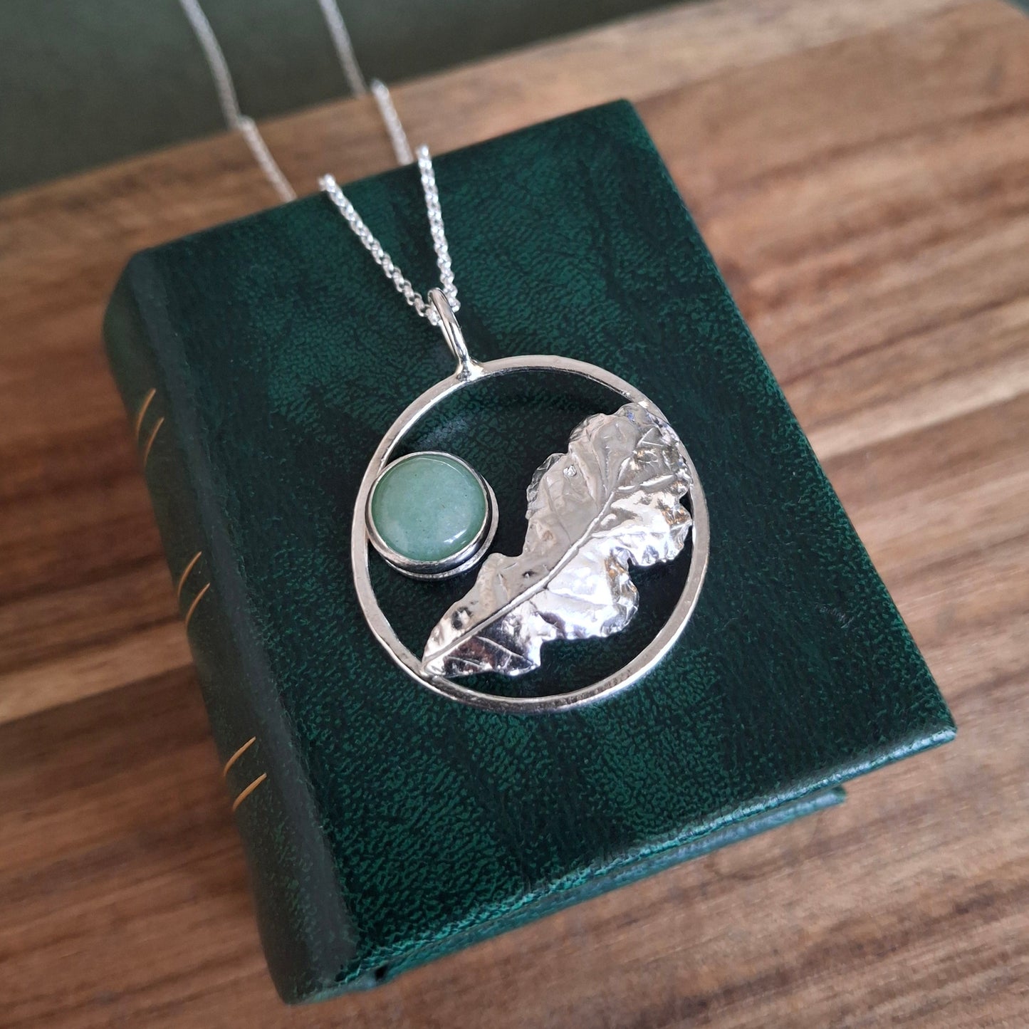 Real Oak Leaf Circle Pendant with Aventurine - Silver Necklace