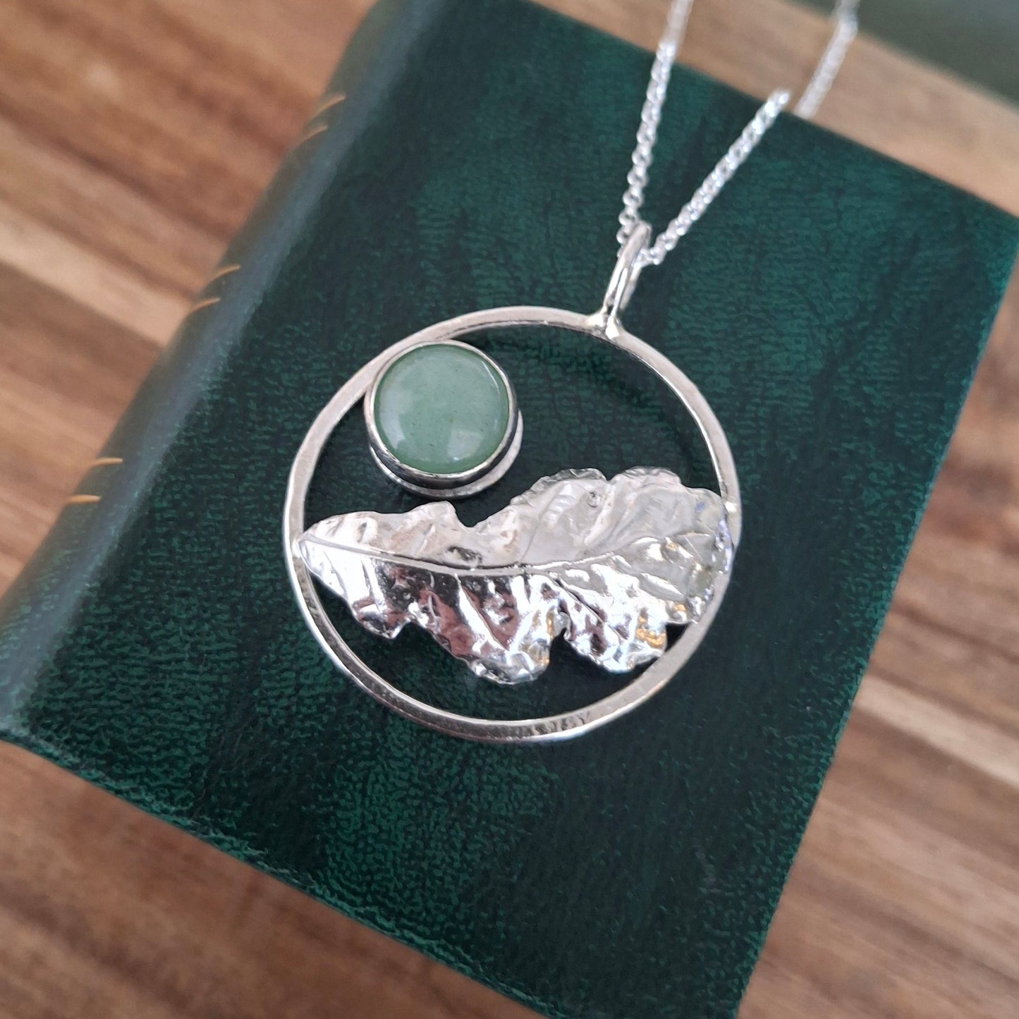 Real Oak Leaf Circle Pendant with Aventurine - Silver Necklace