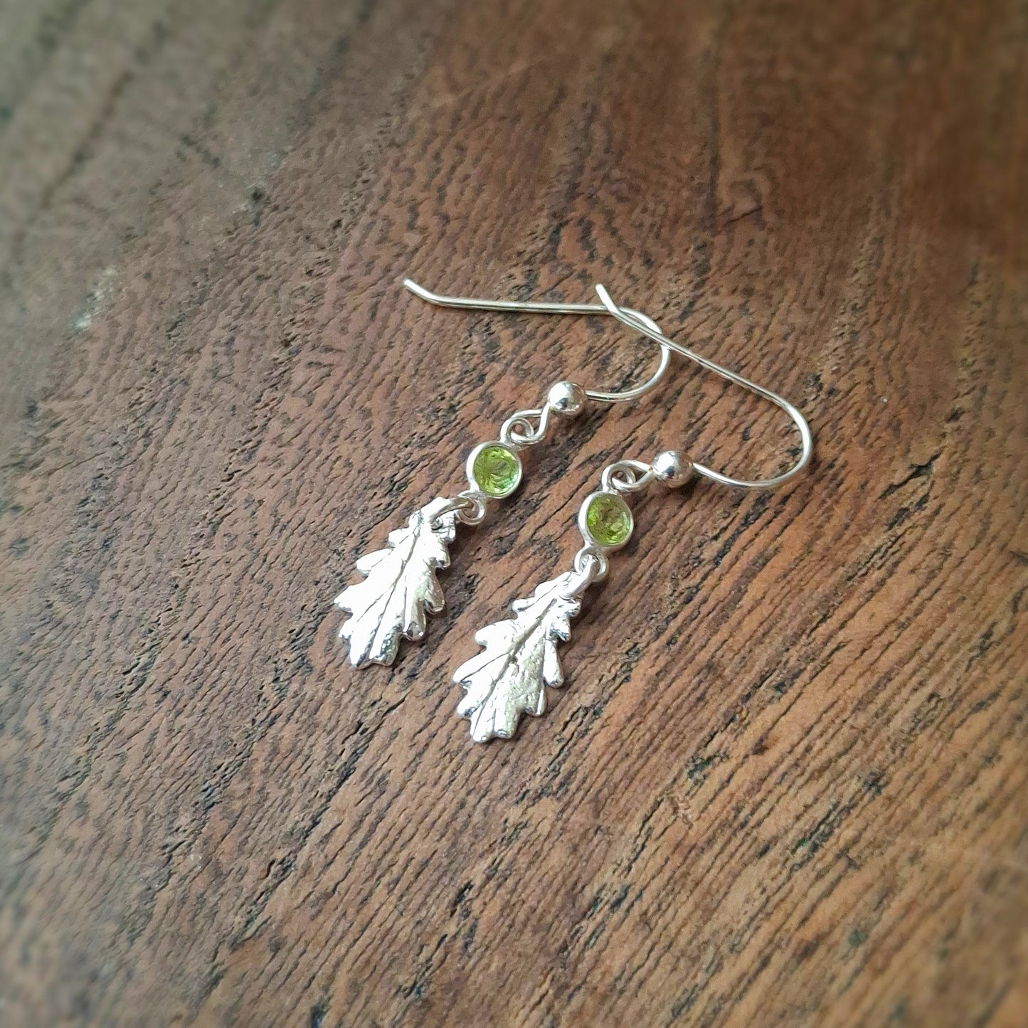 Organic Texture Silver Oak Leaves Earrings with Peridot