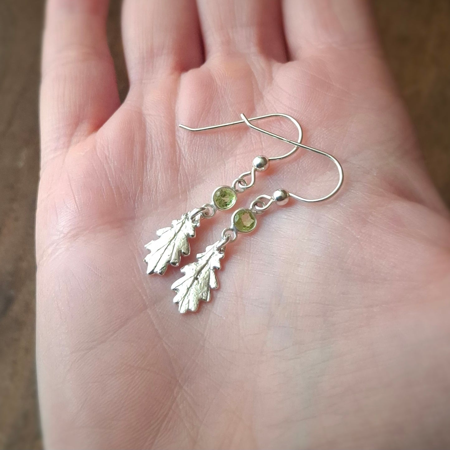 Organic Texture Silver Oak Leaves Earrings with Peridot
