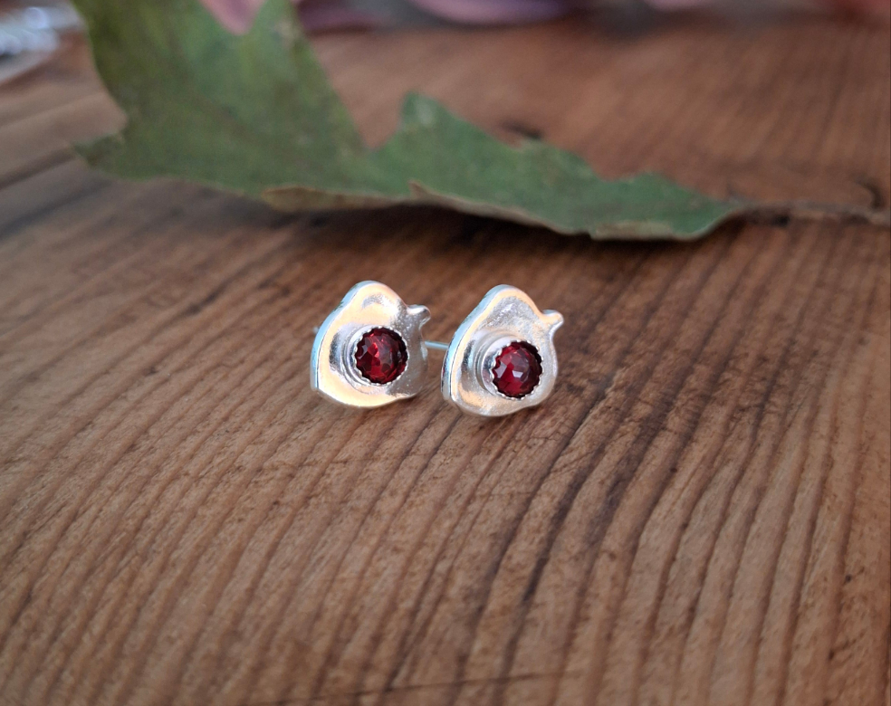 Little Acorns with Garnet Stones - Silver Studs