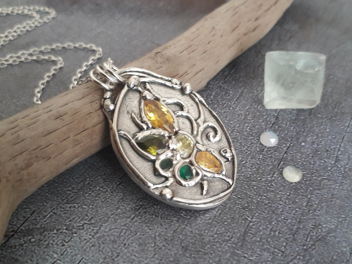 Flower Mandala Necklace with green and yellow gemstones - Irmy Creations